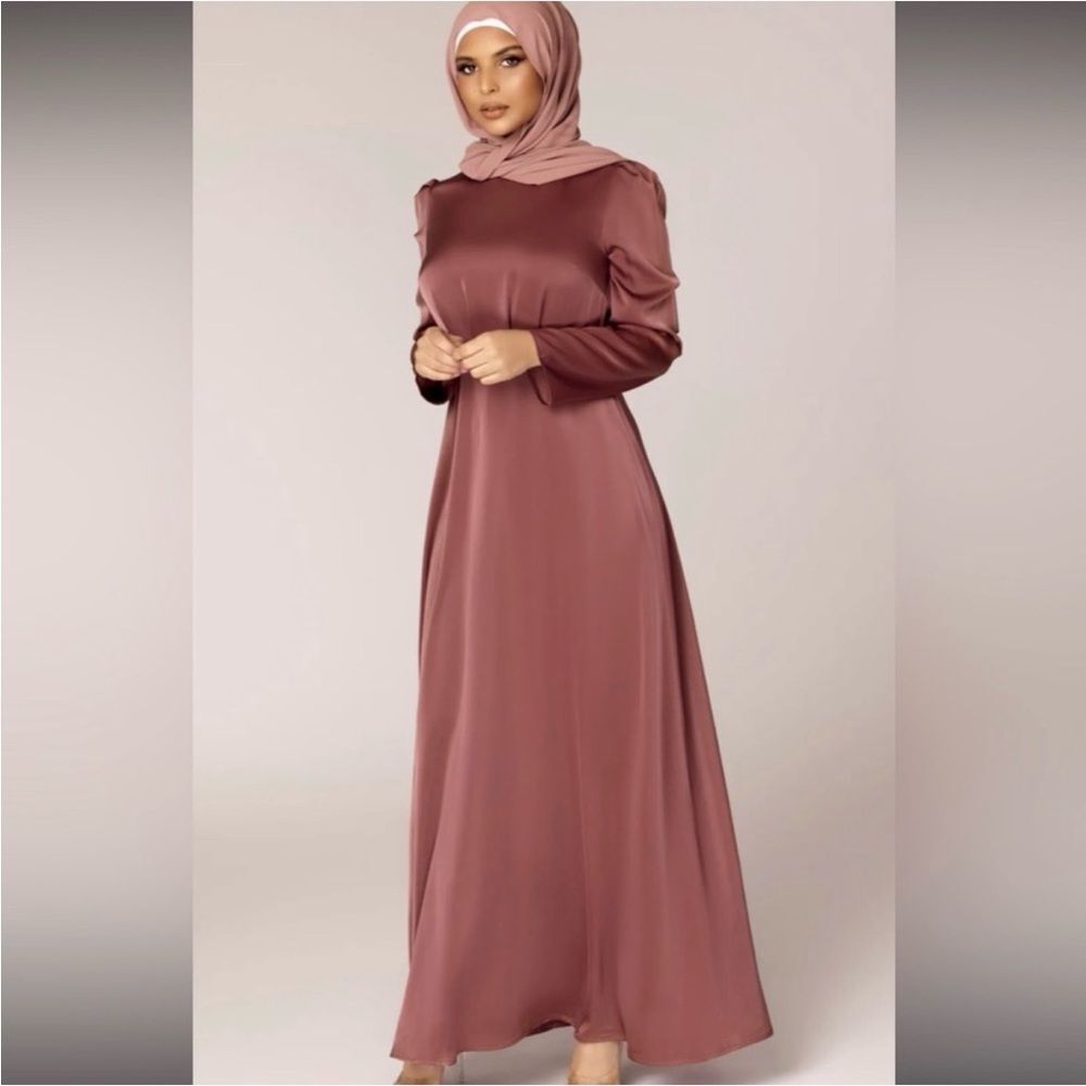 Veiled Duha Satin Twist Front Maxi Dress Dasky Mauve NWT Small
